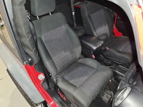 Used 2011 Jeep Wrangler Sport AWD/4WD image 23
