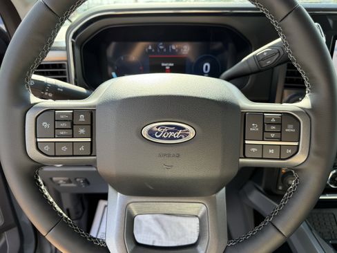 New 2026 Ford F250 Lariat w/ Black Appearance Package image 30