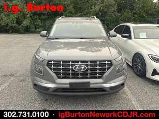 Used 2022 Hyundai Venue SEL FWD video 3
