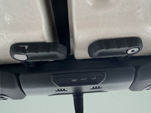 Used 2023 Jeep Wrangler Sport S image 22