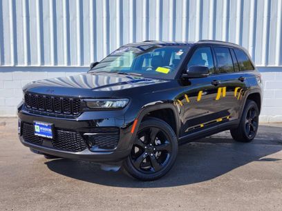 Used 2022 Jeep Grand Cherokee Altitude