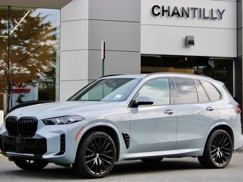 Used 2024 BMW X5 xDrive40i w/ M Sport Package AWD/4WD image 1