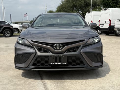 Used 2024 Toyota Camry SE FWD image 11