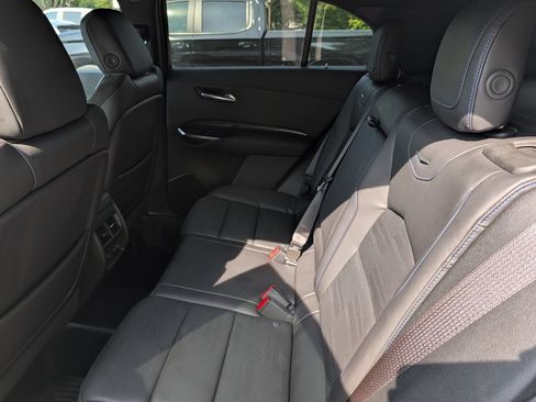 Used 2024 Cadillac XT4 Sport AWD/4WD image 11