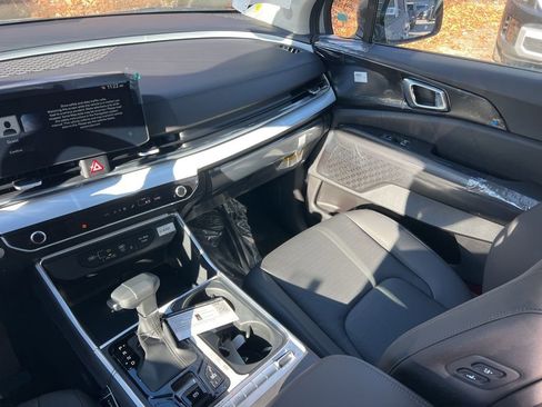 New 2026 Kia Carnival SX Prestige image 11