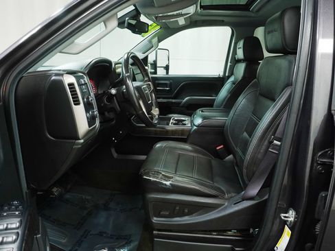 Used 2015 GMC Sierra 2500 Denali w/ Duramax Plus Package AWD/4WD image 10