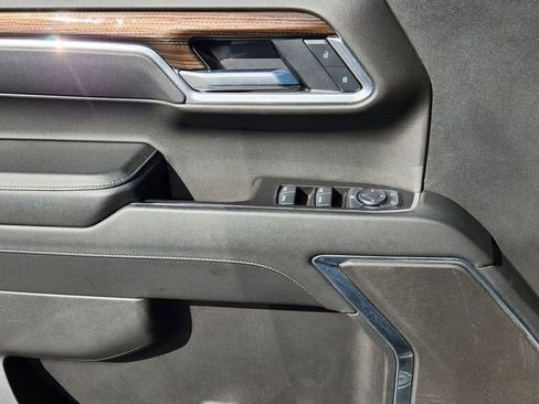 Used 2025 Chevrolet Silverado 1500 LT image 26