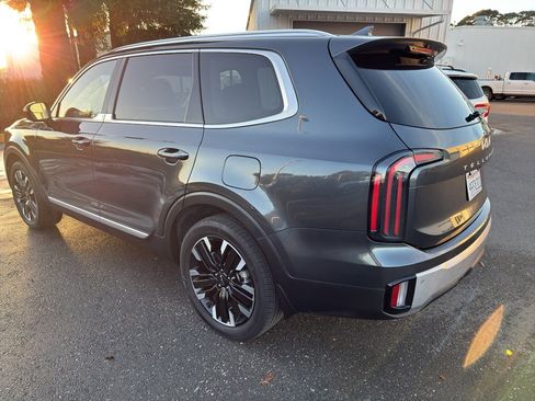 Used 2023 Kia Telluride SX Prestige image 3