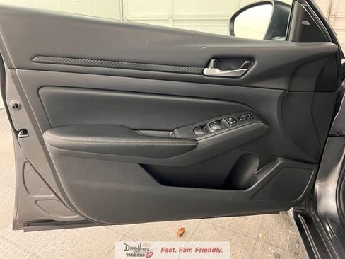 Used 2025 Nissan Altima 2.5 SV FWD image 28