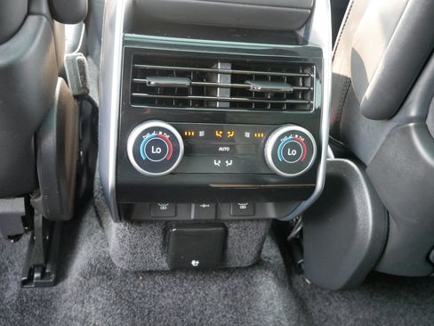 Used 2023 Land Rover Range Rover SE image 19