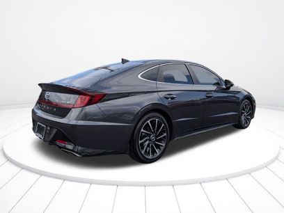 Used 2021 Hyundai Sonata Limited w/ Preferred Accessory Package