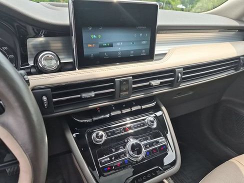 Certified 2022 Lincoln Corsair AWD w/ Premium Package image 23