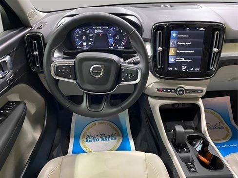 Used 2022 Volvo XC40 T5 Momentum AWD/4WD image 18