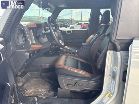 Used 2024 Ford Bronco Outer Banks image 10