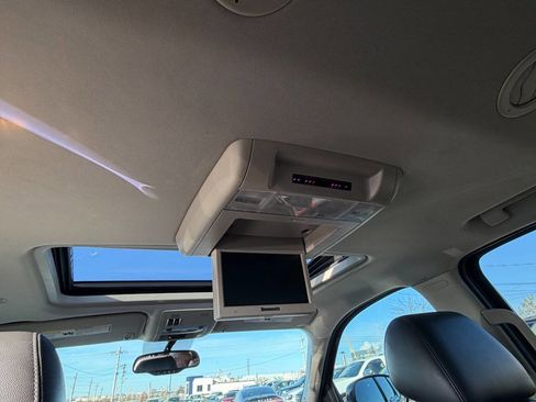 Used 2012 GMC Yukon 4WD Hybrid image 16