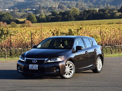 Used 2012 Lexus CT 200h Premium image 6