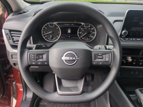 Used 2026 Nissan Rogue S image 18