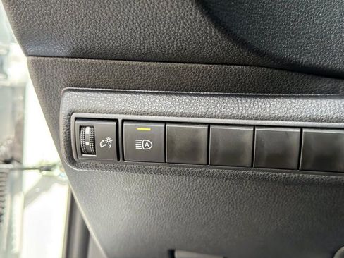 Used 2026 Toyota Corolla SE w/ SE Package image 31