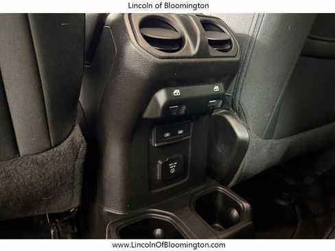 Used 2021 Jeep Gladiator Willys image 44