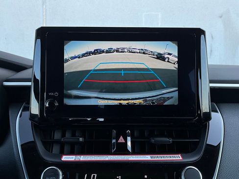 Used 2025 Toyota Corolla LE image 27