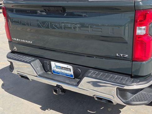Used 2025 Chevrolet Silverado 1500 LTZ w/ LTZ Premium Package AWD/4WD image 14