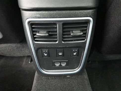 Used 2022 Chrysler 300 Touring L w/ Popular Equipment Group AWD/4WD image 28