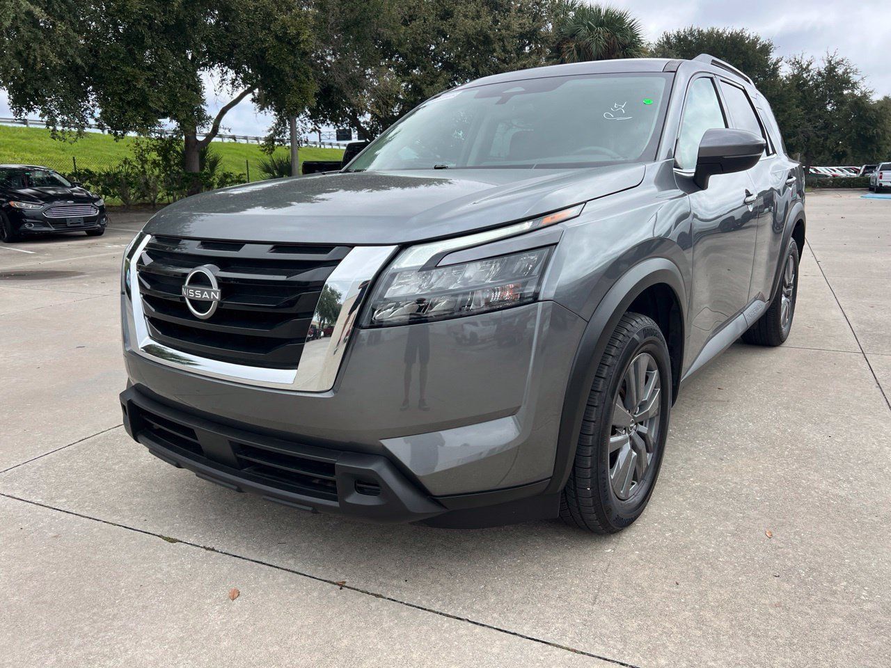 Used 2024 Nissan Pathfinder SV w/ Cargo Package FWD image 1
