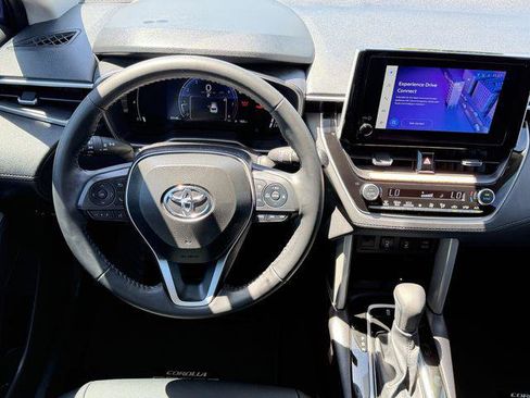 Certified 2025 Toyota Corolla Cross XLE w/ Convenience Package FWD image 10