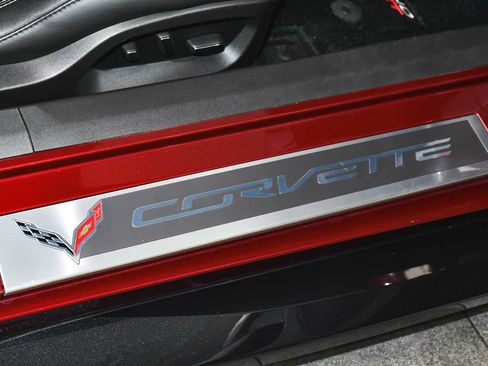 Used 2018 Chevrolet Corvette Grand Sport RWD image 15