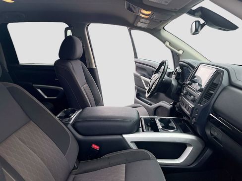 Used 2023 Nissan Titan SV w/ SV Convenience Package image 27