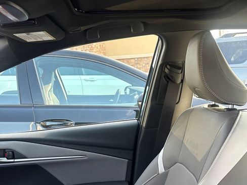 Certified 2025 Toyota Camry SE w/ Convenience Package image 12