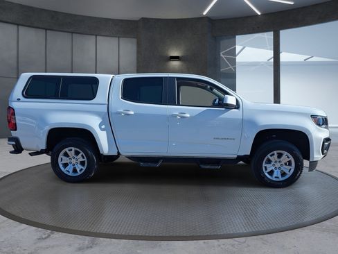 Used 2022 Chevrolet Colorado LT w/ Safety Package image 7