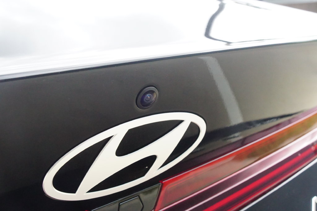 New 2026 Hyundai Elantra Limited FWD image 22