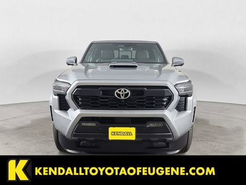 Certified 2025 Toyota Tacoma TRD Sport w/ TRD Sport Premium Package AWD/4WD image 8