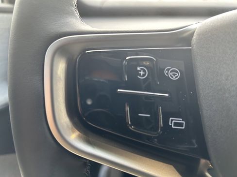 Certified 2025 Volvo EX30 Ultra image 25