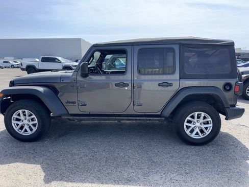 Used 2023 Jeep Wrangler Sport S image 8