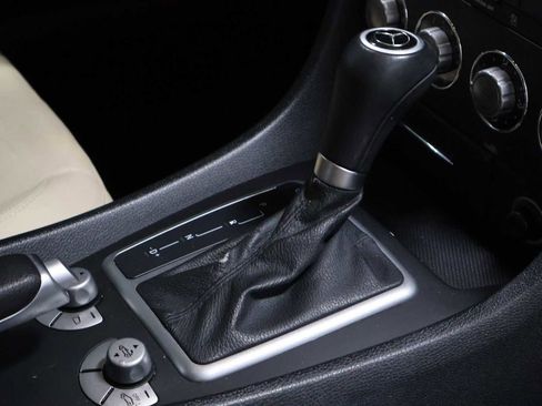 Used 2009 Mercedes-Benz SLK 300 image 18