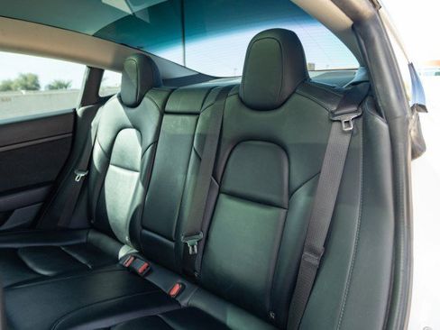 Used 2022 Tesla Model 3 image 22