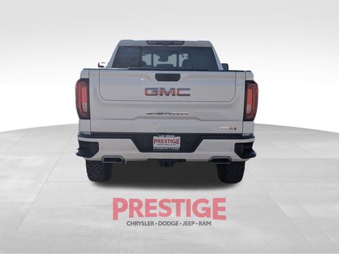 Used 2023 GMC Sierra 1500 AT4 w/ AT4 Premium Package AWD/4WD image 11