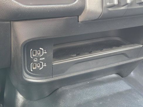 Used 2024 RAM 2500 Tradesman w/ Chrome Appearance Group AWD/4WD image 27