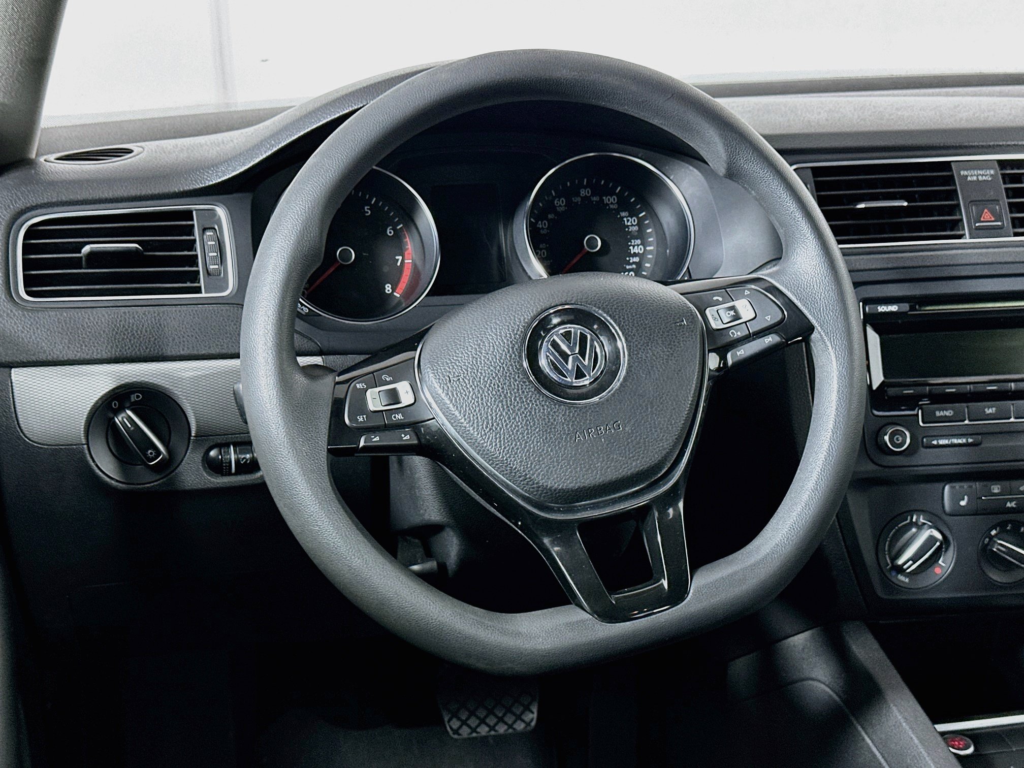 Used 2015 Volkswagen Jetta SE FWD image 18