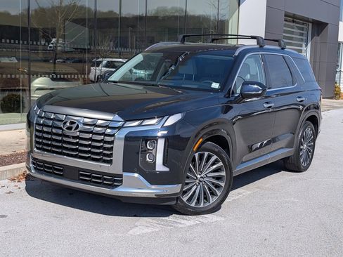Used 2023 Hyundai Palisade Calligraphy image 1