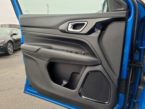 New 2026 Jeep Compass Latitude image 18