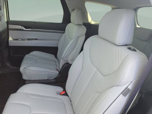 Used 2025 Hyundai Palisade SEL FWD image 25
