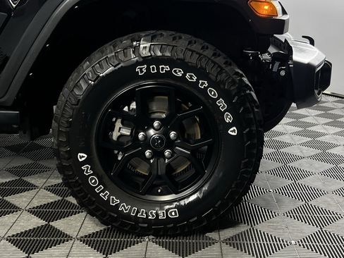 Certified 2024 Jeep Gladiator Sport image 29