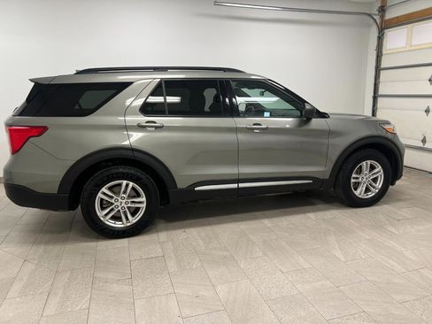 Used 2020 Ford Explorer XLT w/ Equipment Group 202A image 14