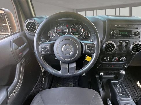 Used 2018 Jeep Wrangler Sport AWD/4WD image 8