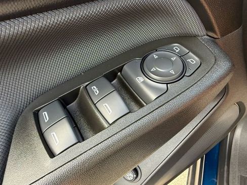 Used 2022 Chevrolet Equinox RS w/ RS Leather Package image 31