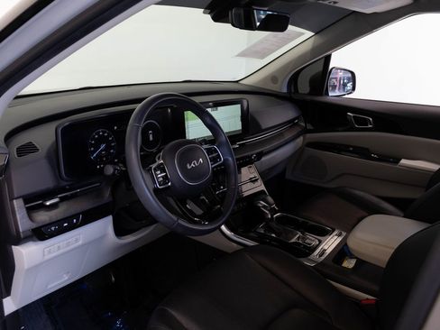 Used 2024 Kia Carnival SX image 19