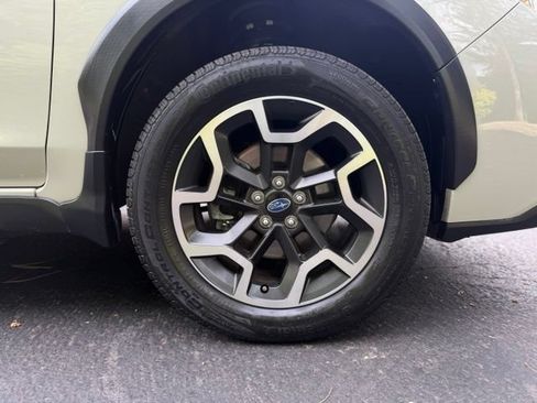 Used 2017 Subaru Crosstrek 2.0i Premium w/ Popular Package #2 AWD/4WD image 40